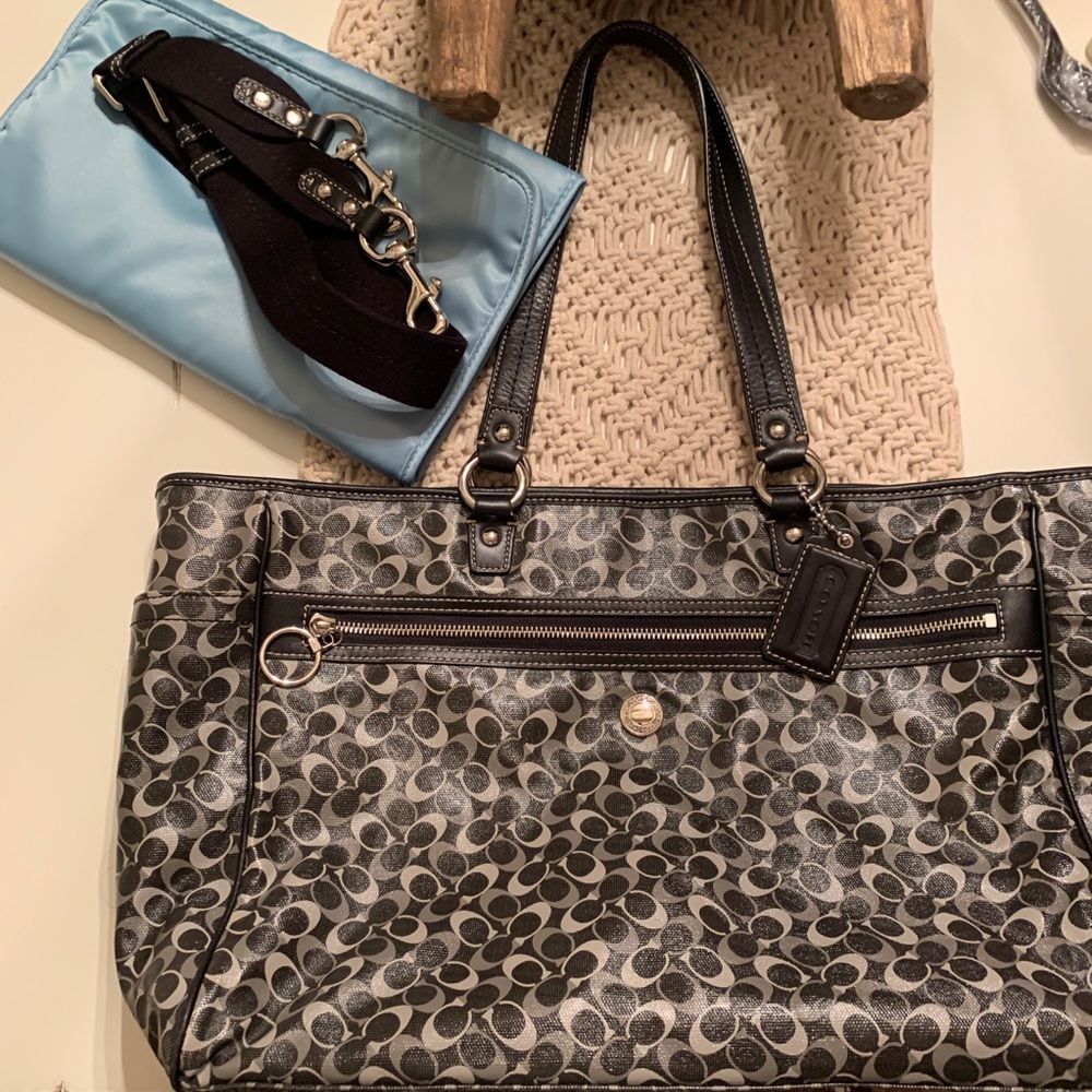 COACH AUTHENTIC BABY BAG TOTE SIGNATURE PVC